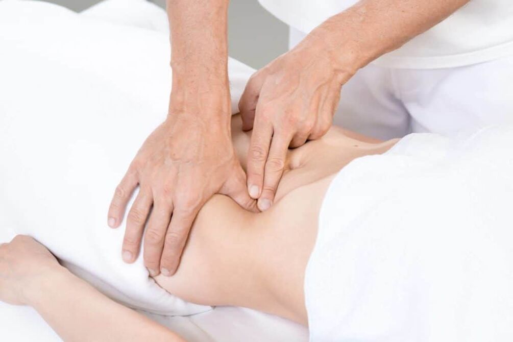 Viszerale Massage bei Prostatitis zum Trainieren der Beckenorgane